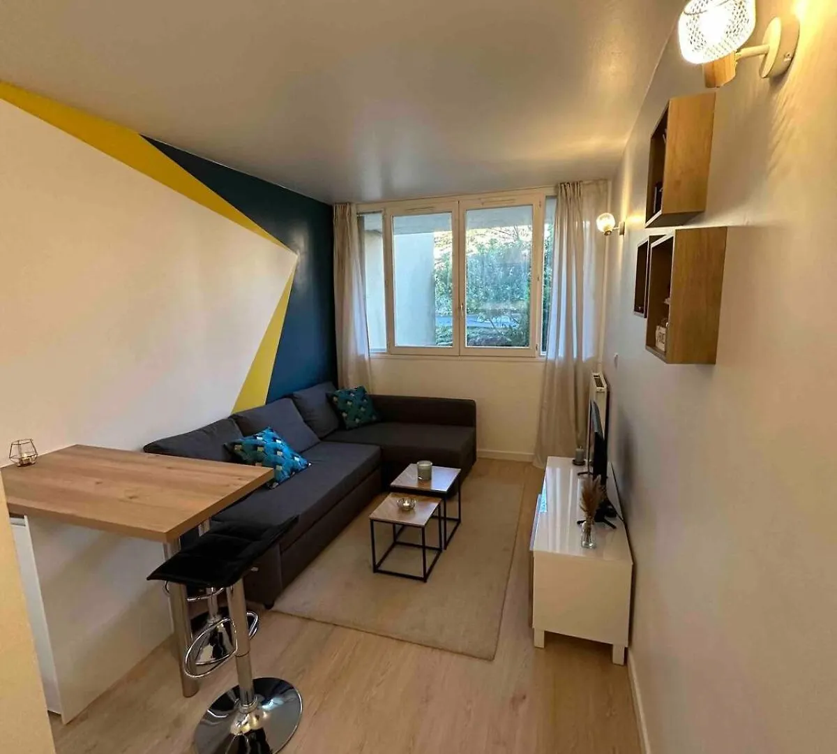 Studio Neuf Tout Equipe - Calme - Proche Centre Ville - Parking Gratuit Longjumeau France