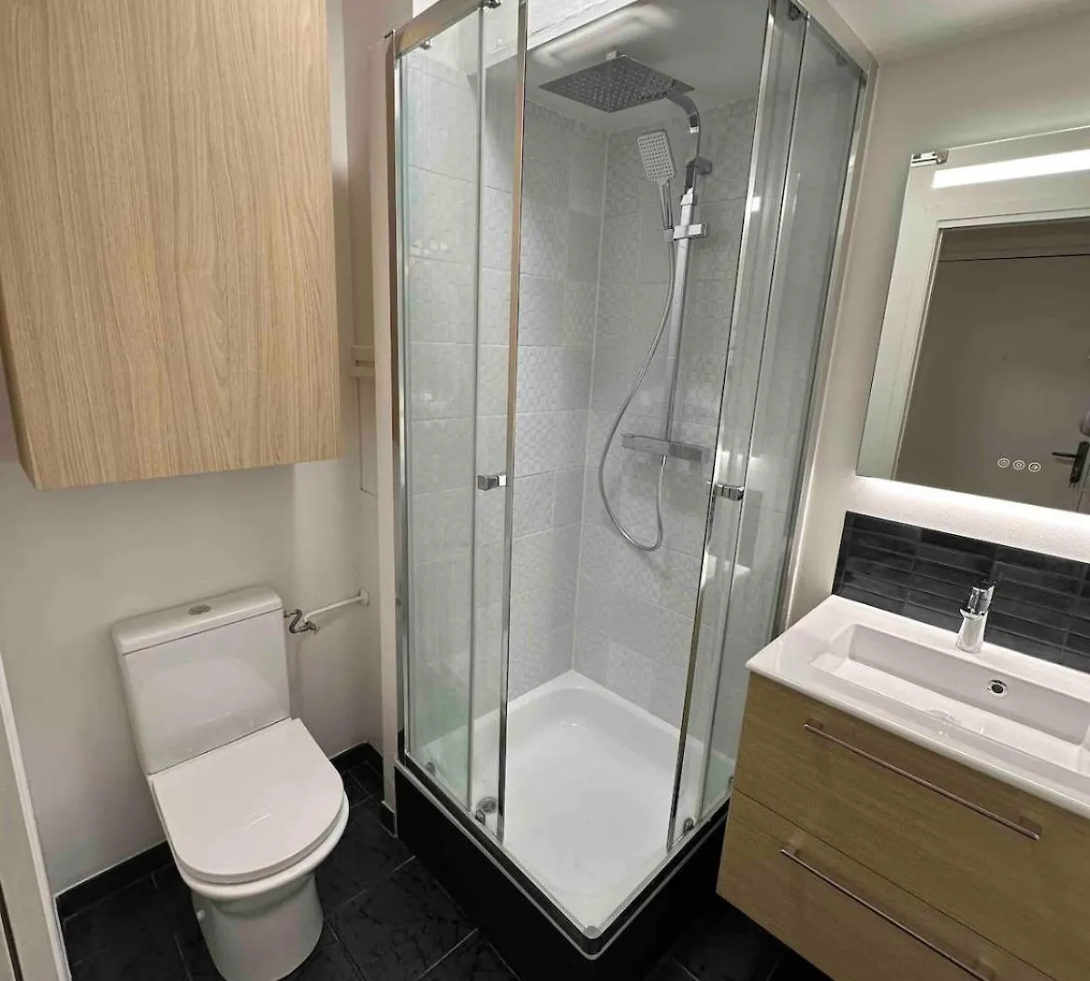 Studio Neuf Tout Equipe - Calme - Proche Centre Ville - Parking Gratuit Longjumeau Apartment